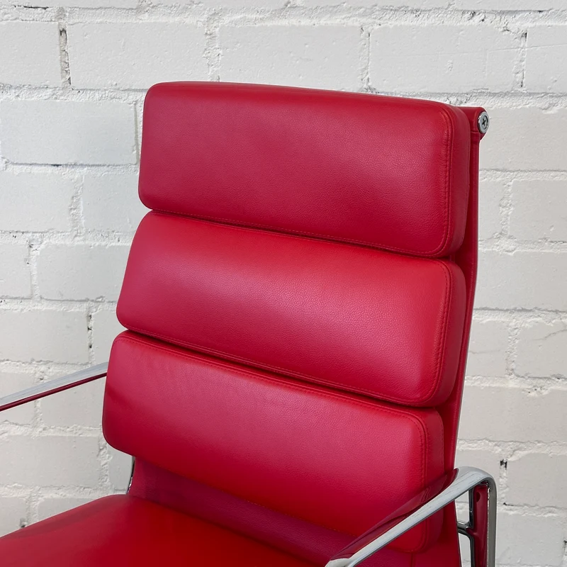 Vitra EA 219 Leder rot Chrom