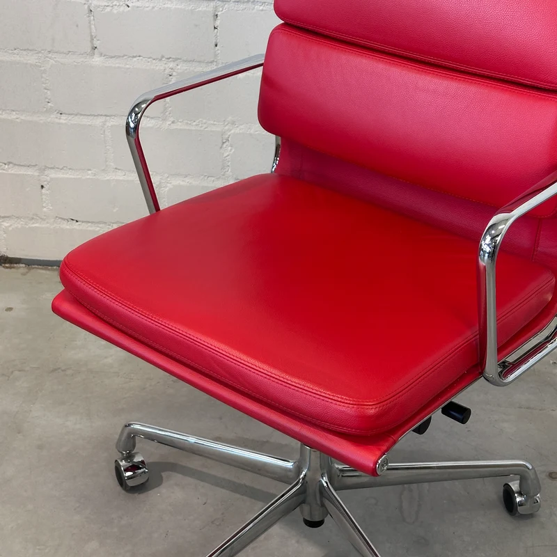Vitra EA 219 Leder rot Chrom