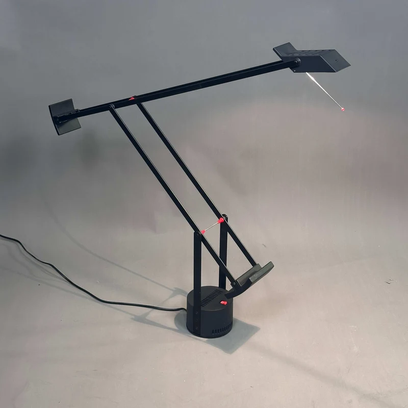 Im Paket: 52 Stück Artemide Tizio 50
