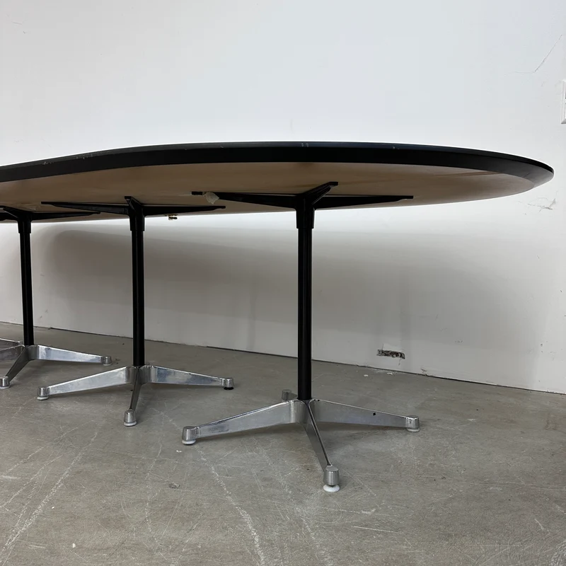 Herman Miller Konferenztisch 340x130cm Linoleum Platte