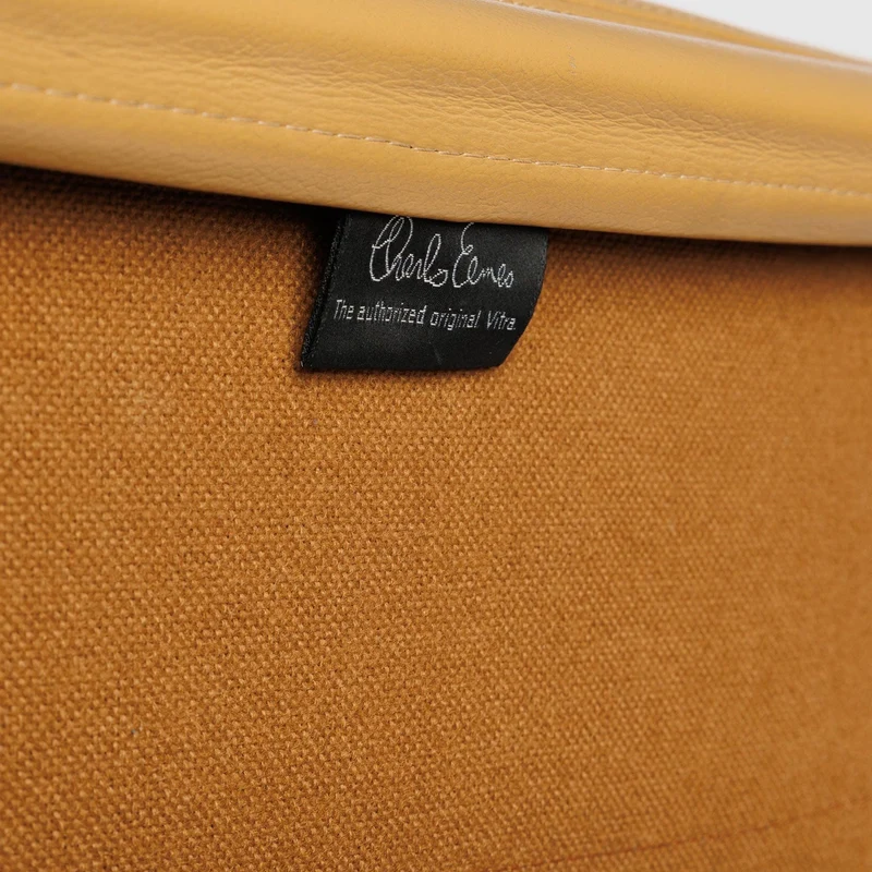 Vitra EA 219 Leder Cognac
