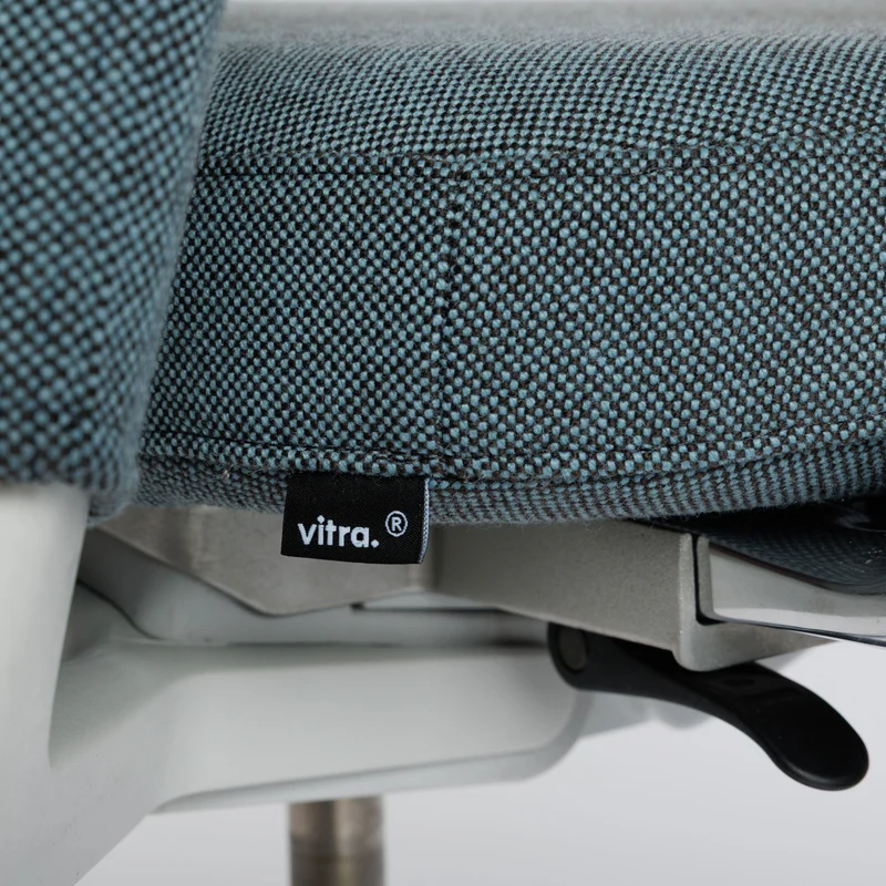 Vitra ID Trim eisblau / moorbraun