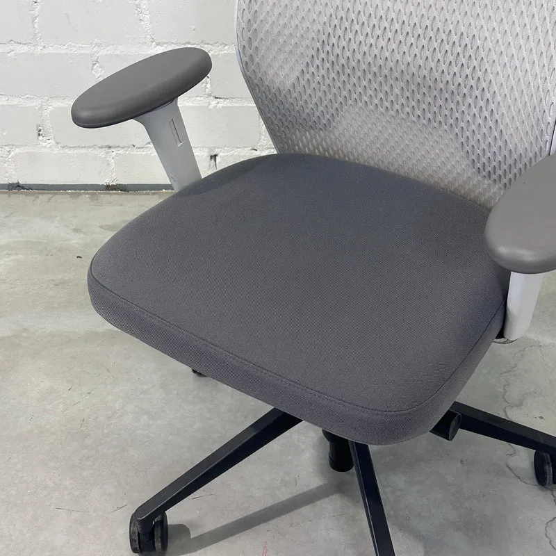 Vitra ID Mesh hellgrau