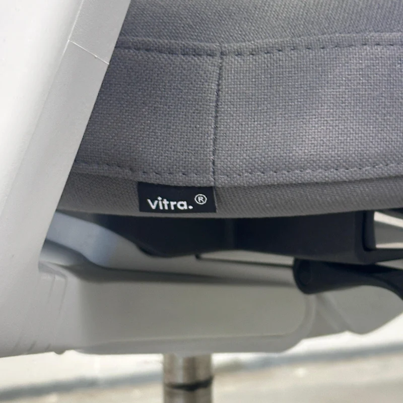 Vitra ID Mesh hellgrau