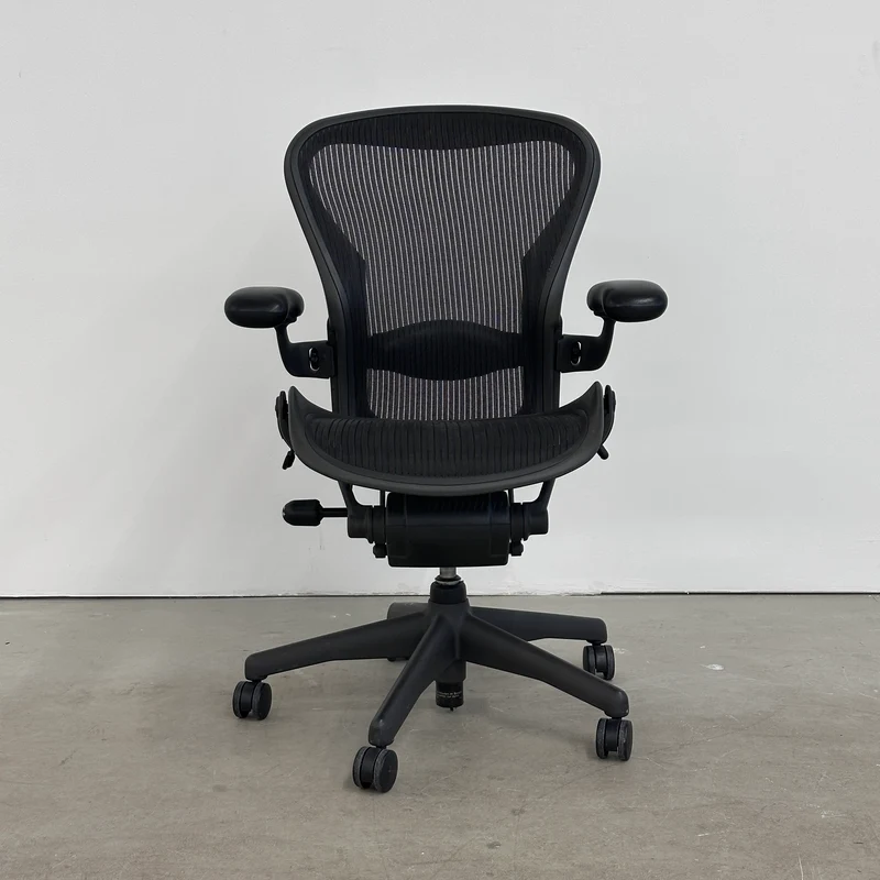 Herman Miller Aeron schwarz