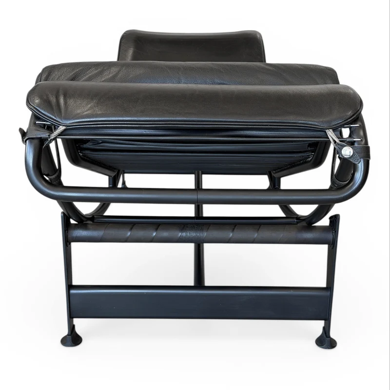 Cassina LC4 Liege Leder schwarz