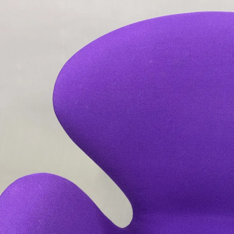 Fritz Hansen Swan Chair Lila