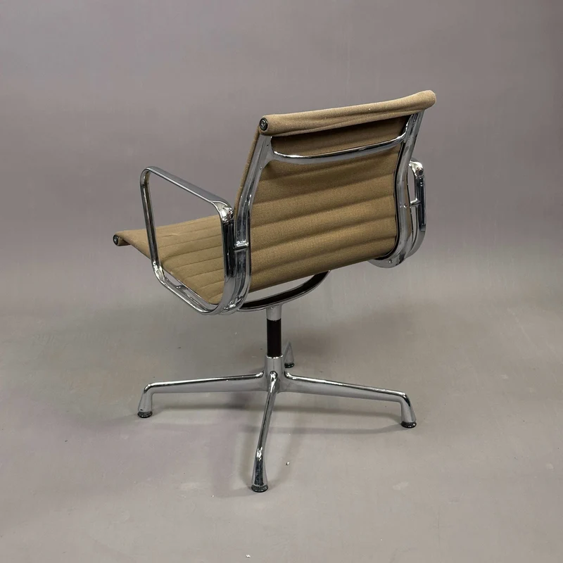 Vitra EA 107 Hopsak braun