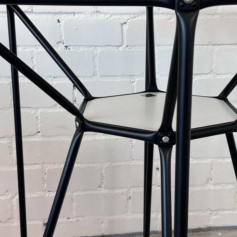 DesignDeli Thinking Table T6 S