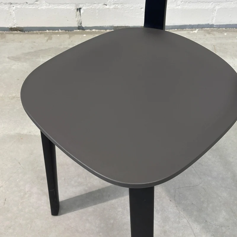 Vitra APC All Plastic Chair graphitgrau
