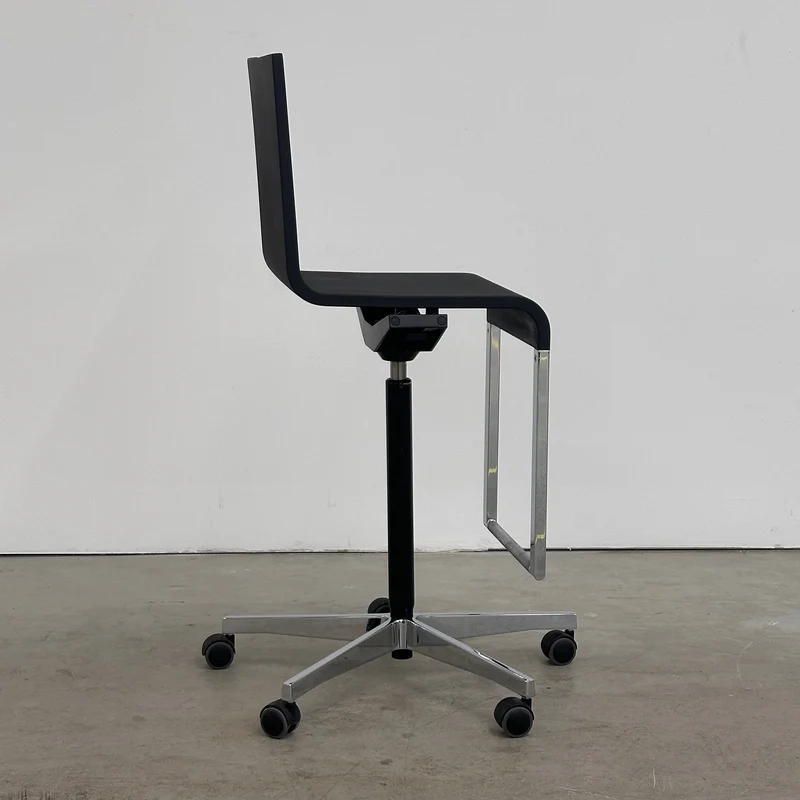 Vitra .03 High Hochstuhl schwarz