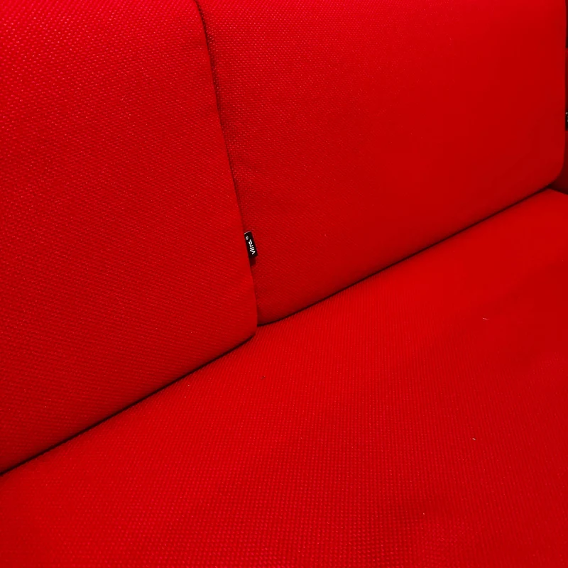 Vitra Alcove Cabin Highback mit Arbeitsplatte rot