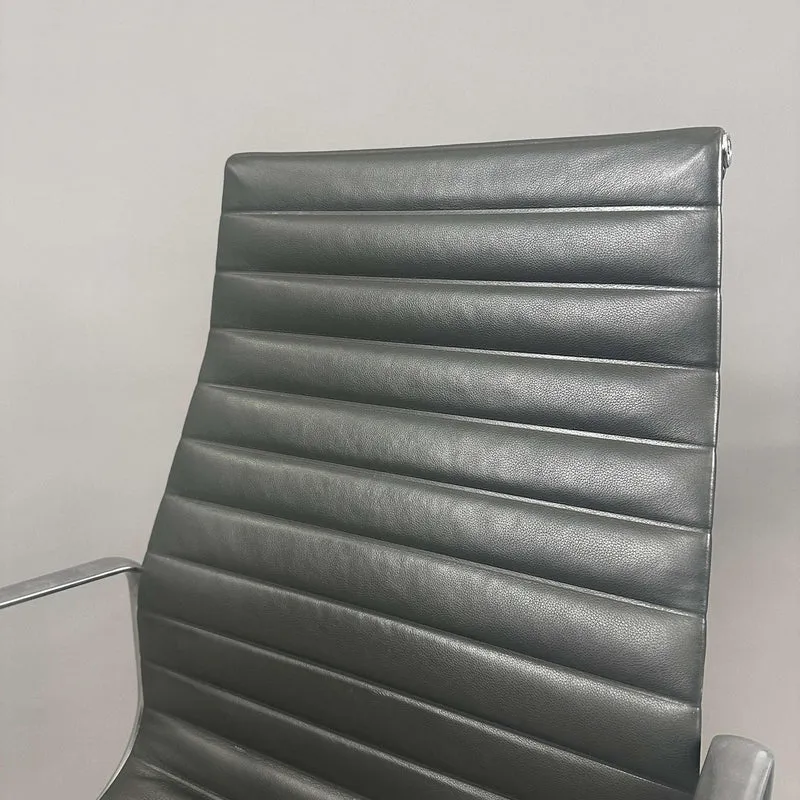 Vitra EA 112 Leder grau