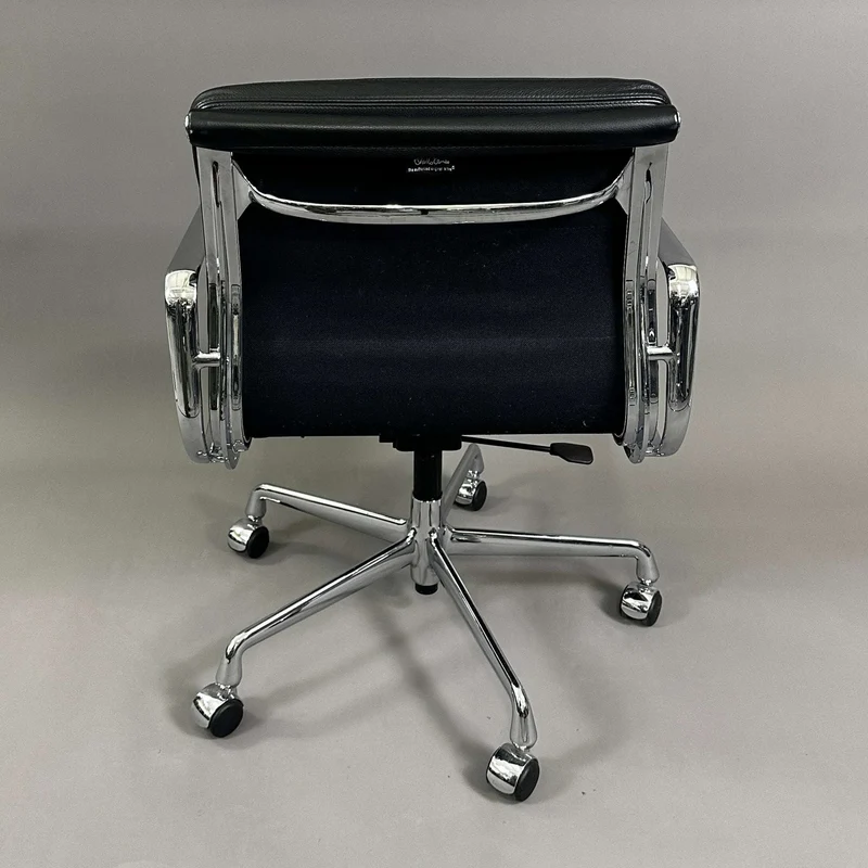 Vitra EA 217 Leder schwarz Chrom