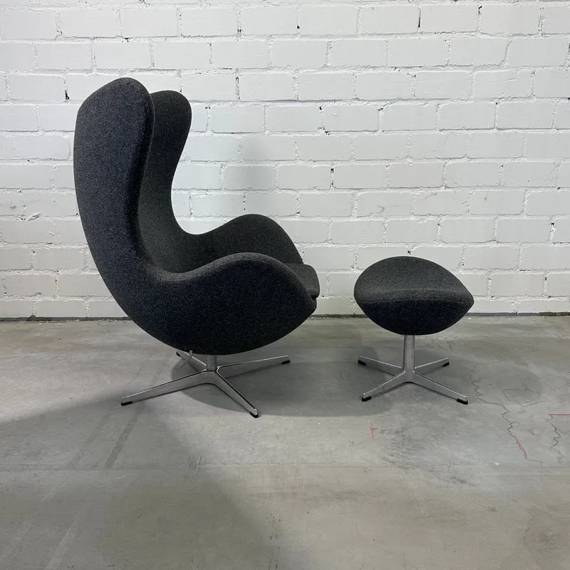 Fritz Hansen Egg Chair inkl. Ottoman