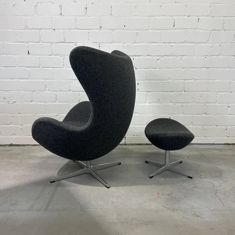 Fritz Hansen Egg Chair inkl. Ottoman