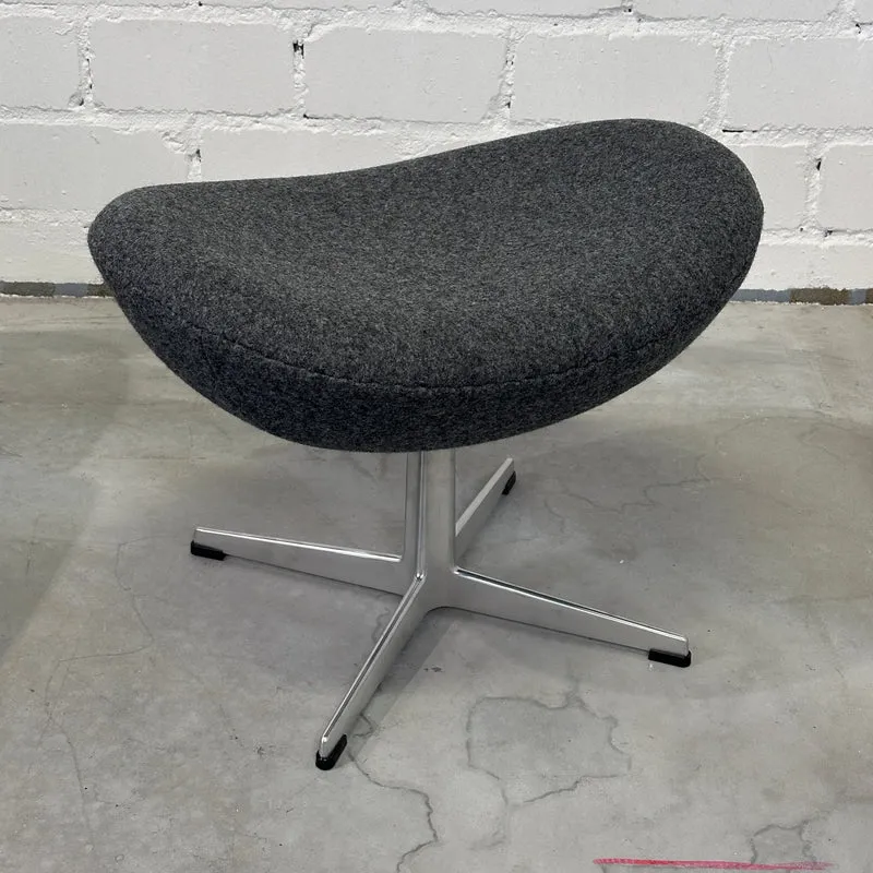 Fritz Hansen Egg Chair inkl. Ottoman