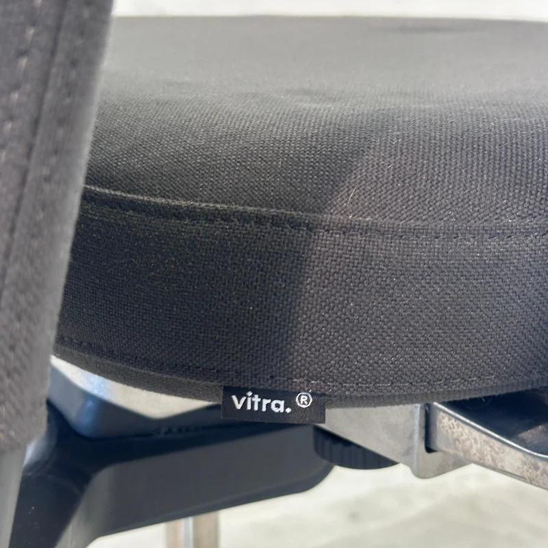 Vitra ID Trim dunkelgrau