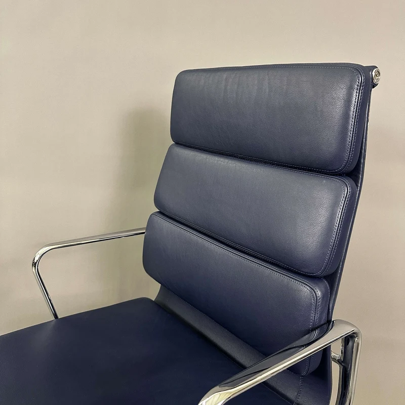 Vitra EA 219 Leder blau