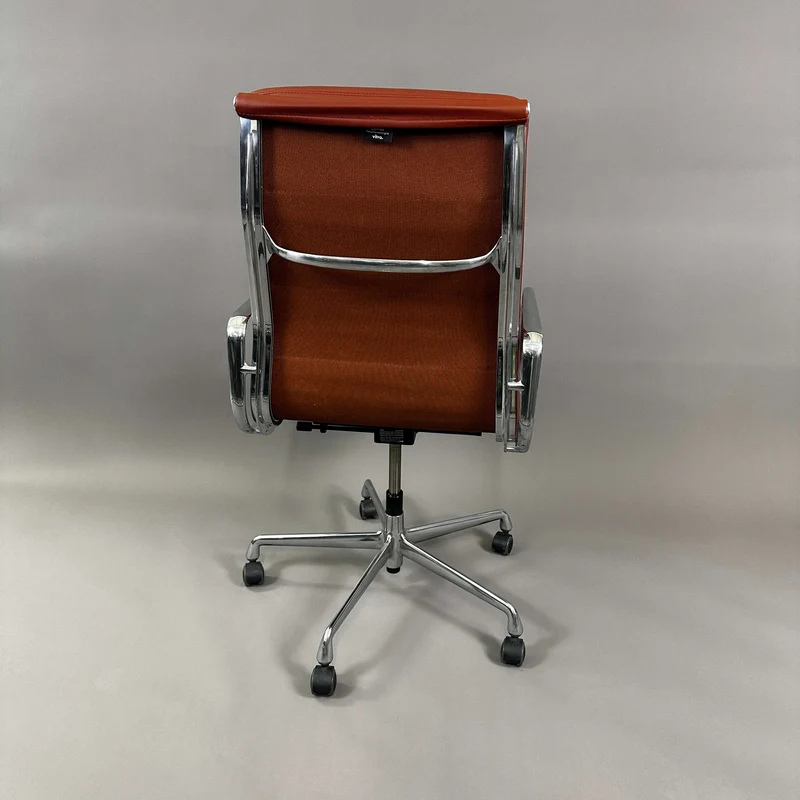 Vitra EA219 Leder rotbraun
