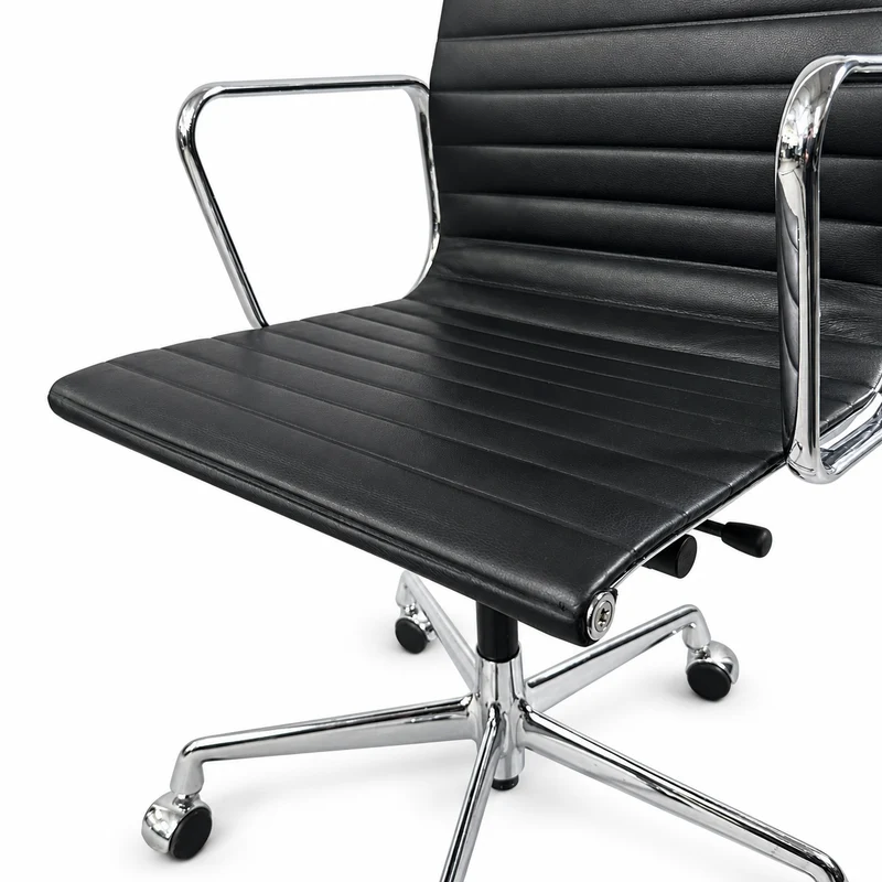Vitra EA 117 Leder schwarz Chrom