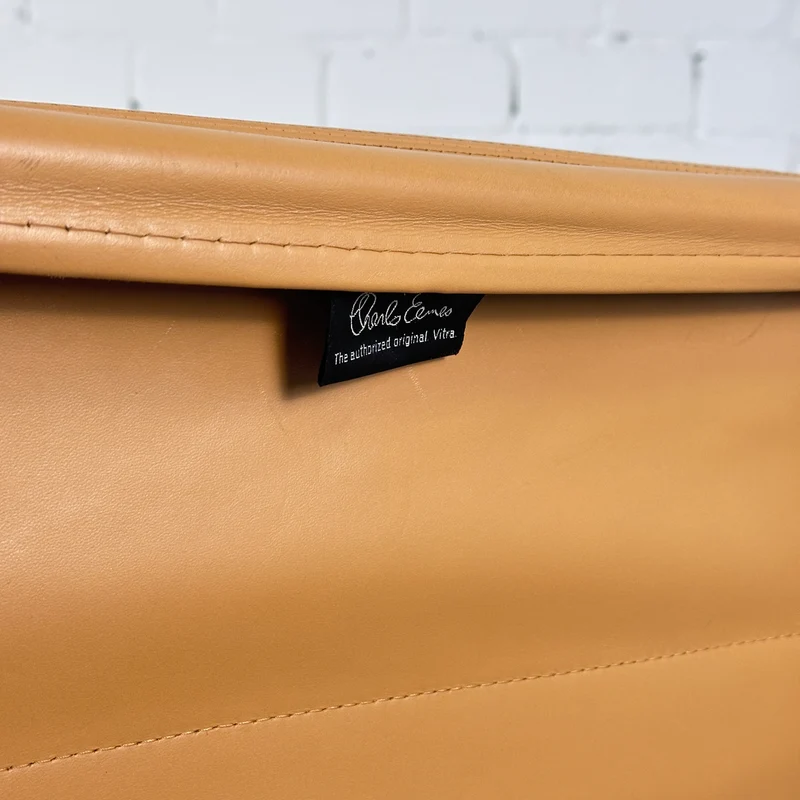 Vitra EA 219 beidseitig Leder beige