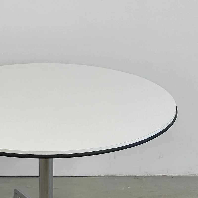 Vitra Segmented Table / Fritz Hansen Tischplatte 100cm