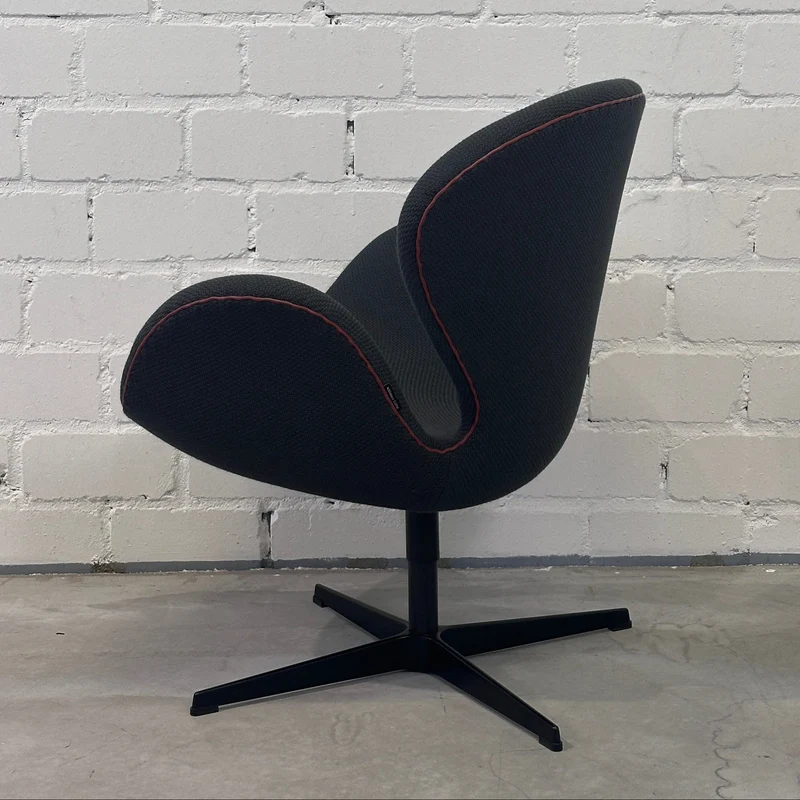 Fritz Hansen Swan Chair dunkelgrün/rot
