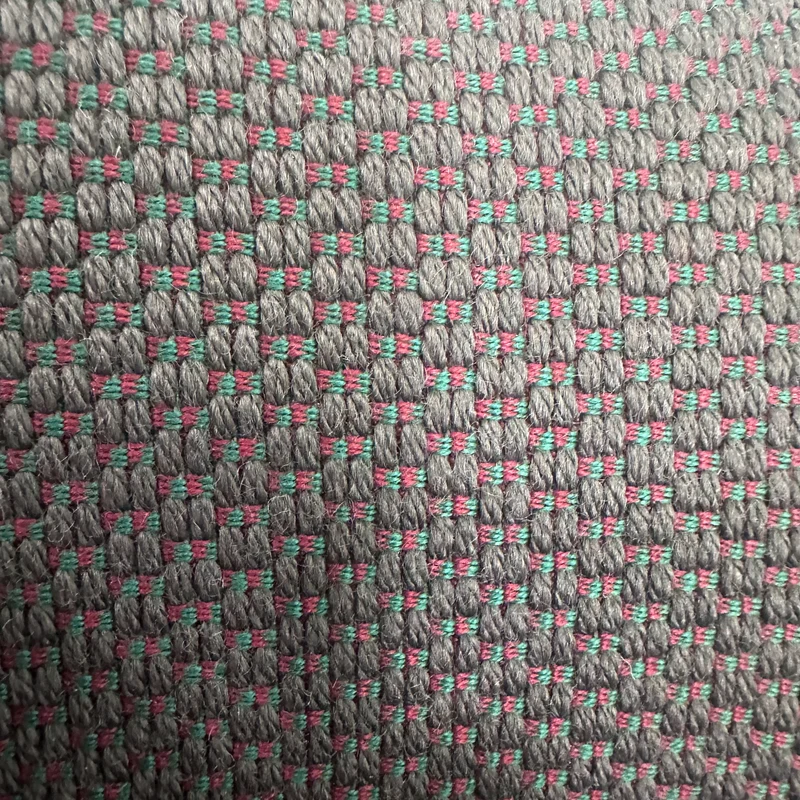 Fritz Hansen Swan Chair dunkelgrün/rot