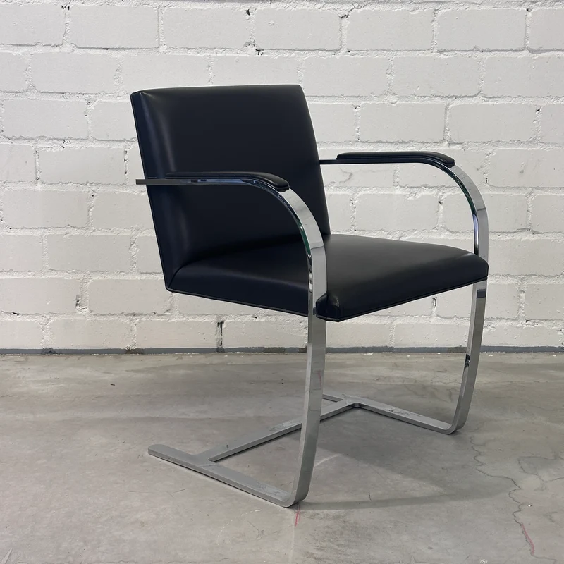 Walter Knoll Brno Armlehnstuhl Leder schwarz Flachstahl