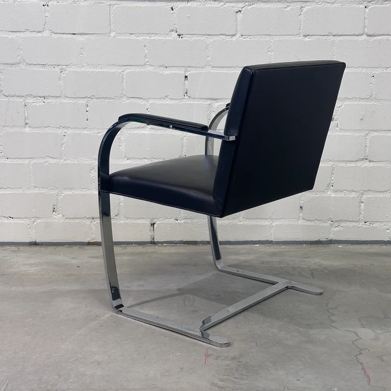 Walter Knoll Brno Armlehnstuhl Leder schwarz Flachstahl