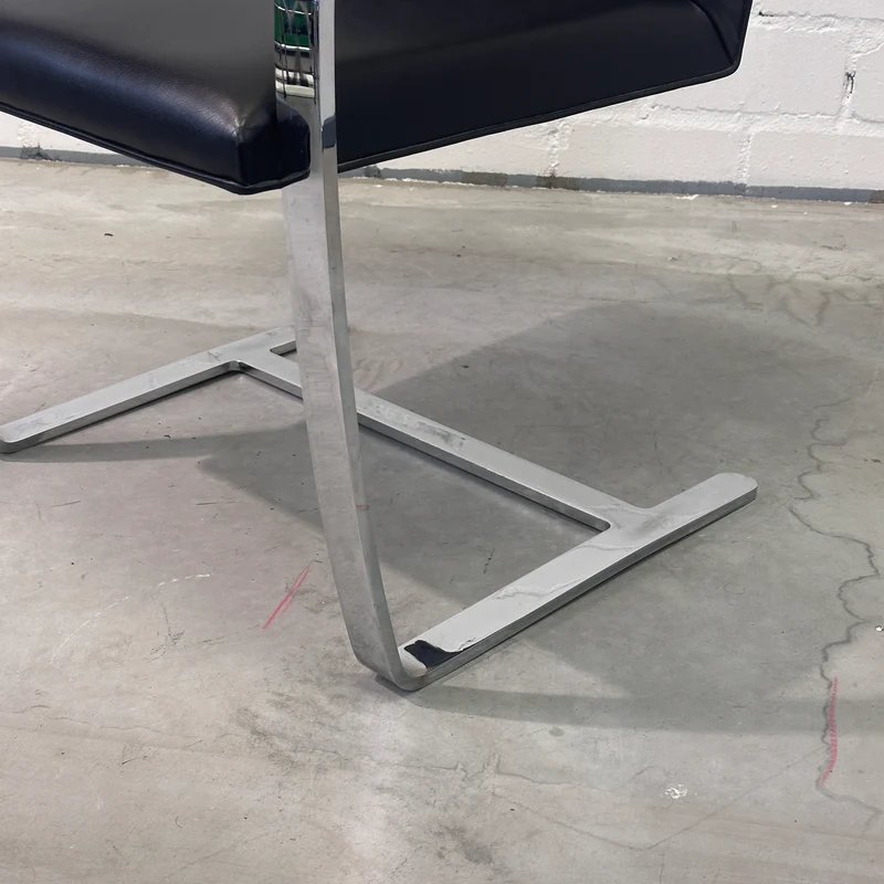 Walter Knoll Brno Armlehnstuhl Leder schwarz Flachstahl
