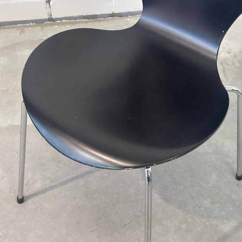 Fritz Hansen Serie 7 Stapelstuhl schwarz (B-Ware)