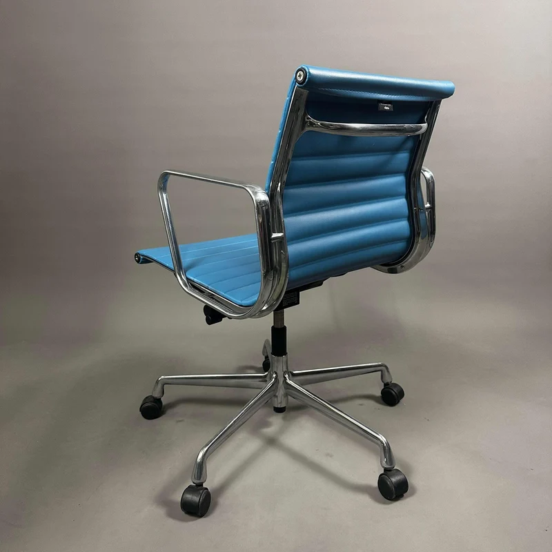 Vitra EA 117 Leder blau