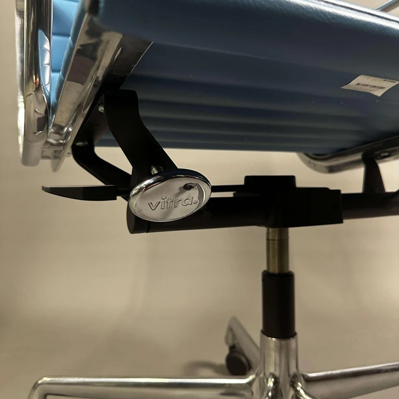 Vitra EA 117 Leder blau