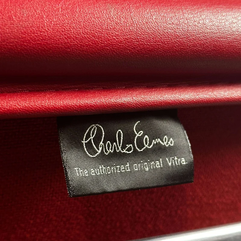 Vitra EA 217 Leder rot