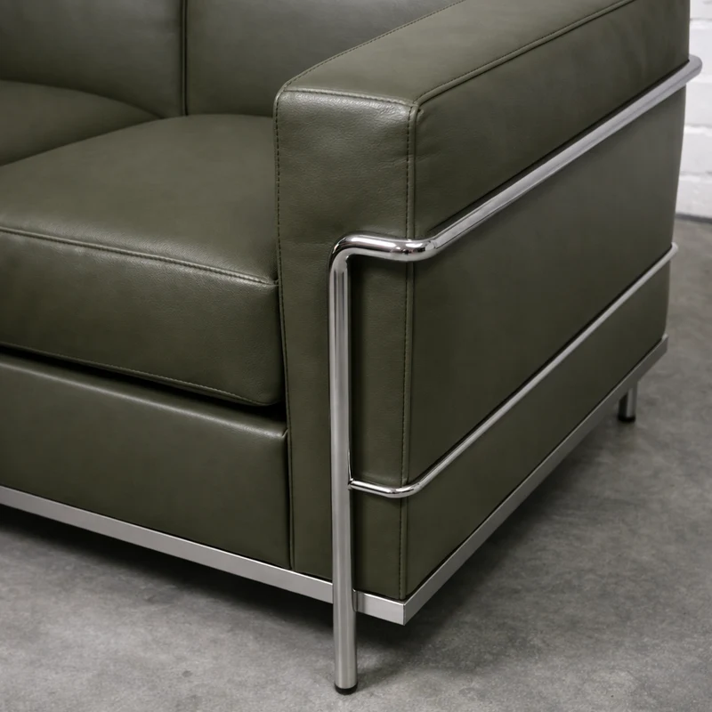 Cassina LC2 2-Sitzer Leder olivgrün