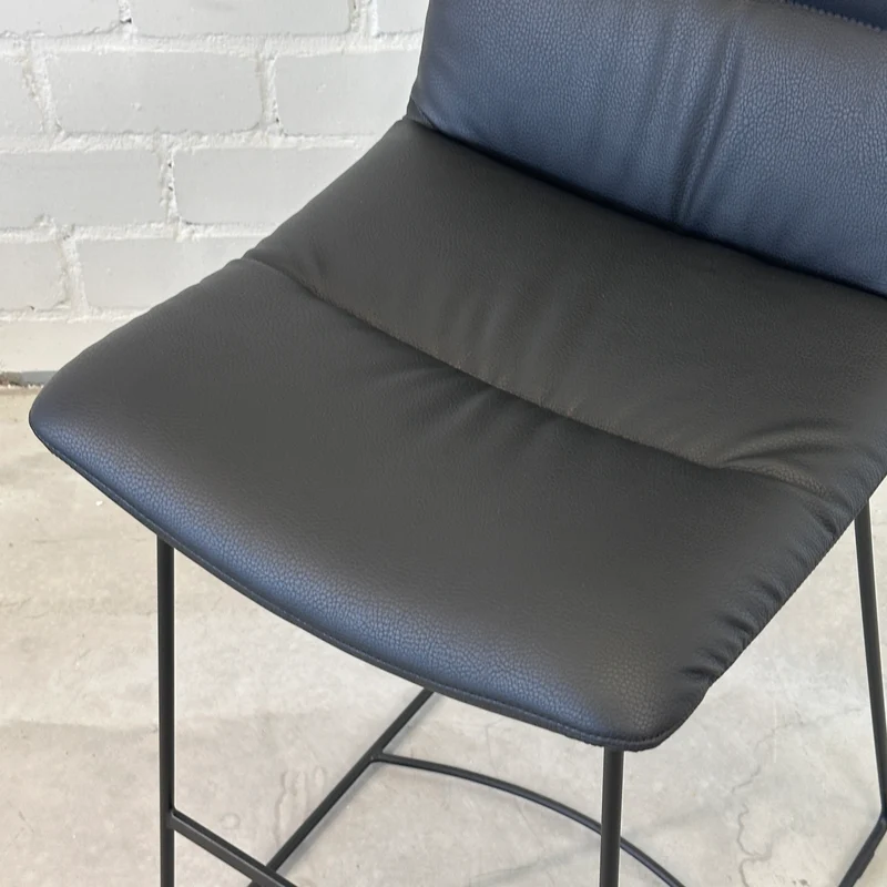 KFF Barhocker arva light bar schwarz
