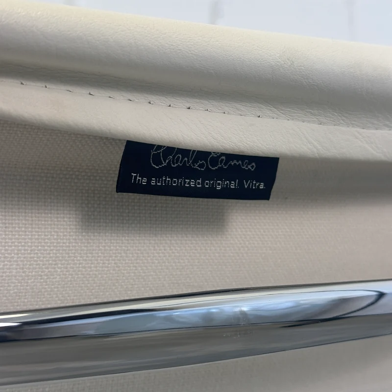 Vitra EA 117 Leder weiß