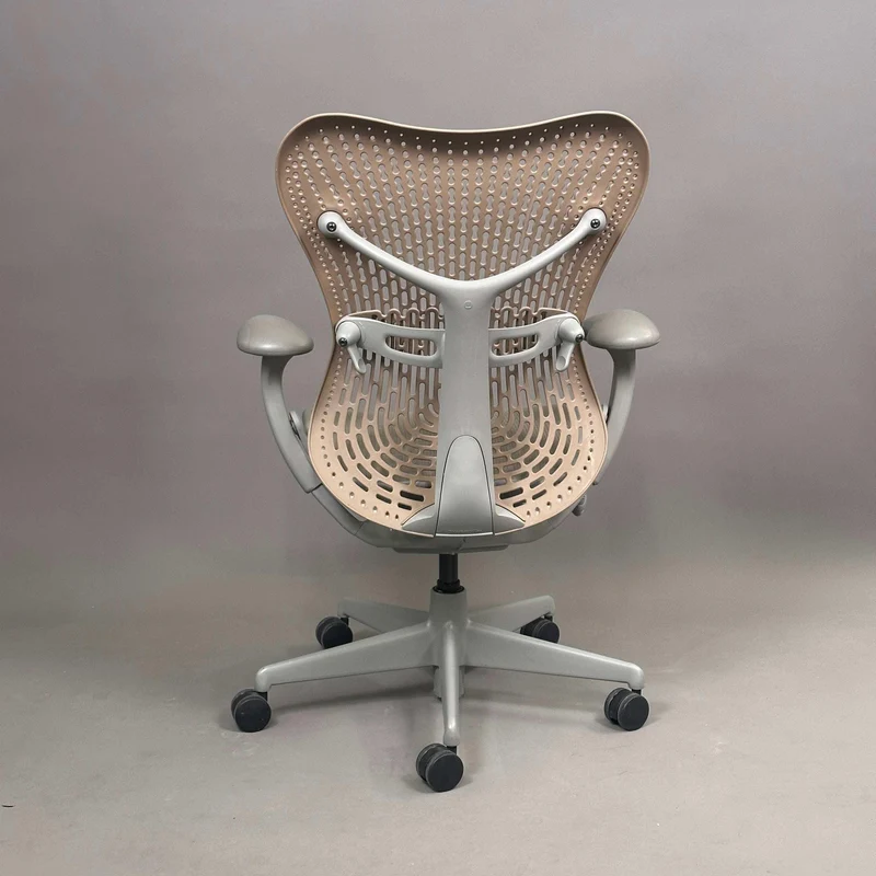 Herman Miller Mirra 1