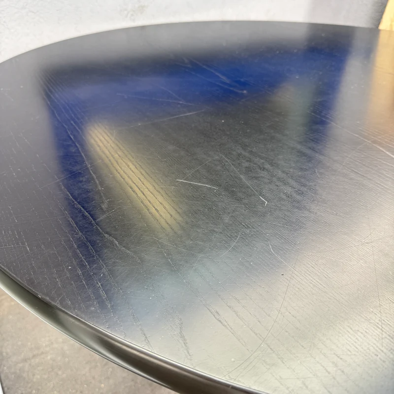 Vitra Besprechungstisch Segmented Table Eiche schwarz 130cm