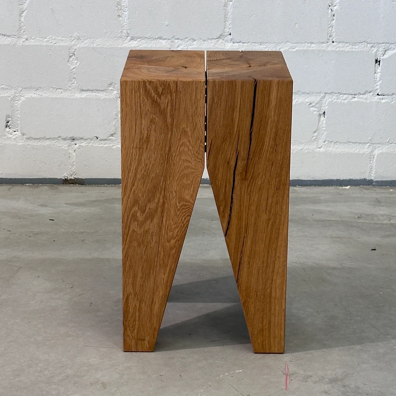 e15 Backenzahn Hocker Eiche