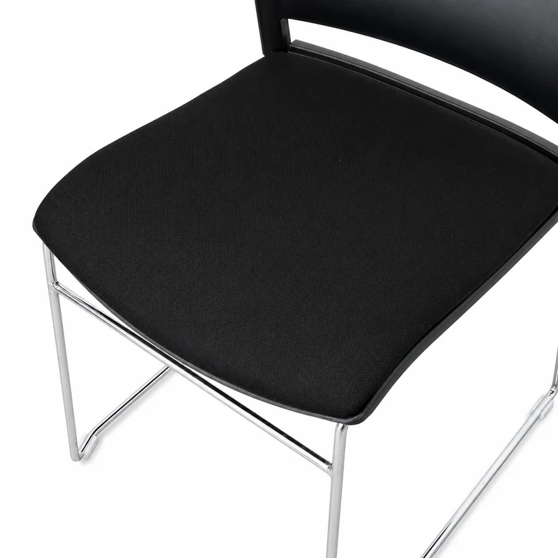 Stapelstuhl schwarz/Chrom gepolstert