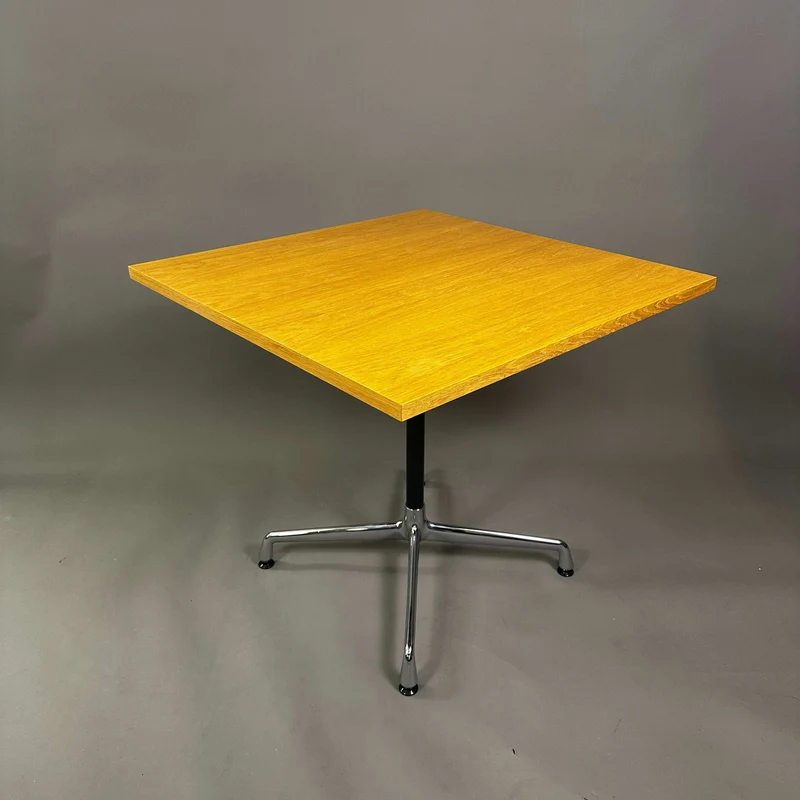 Vitra Contract Table Eiche 80x80cm