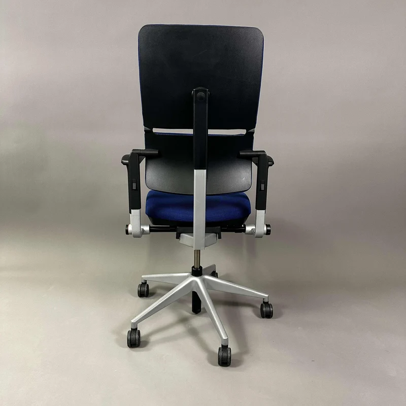 Steelcase Please blau