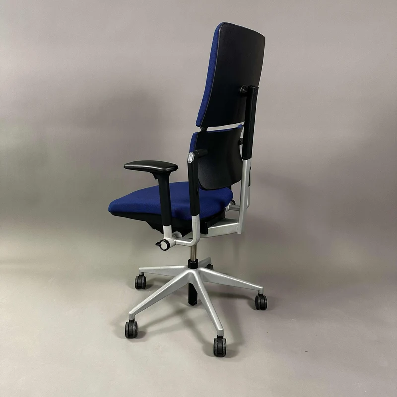 Steelcase Please blau