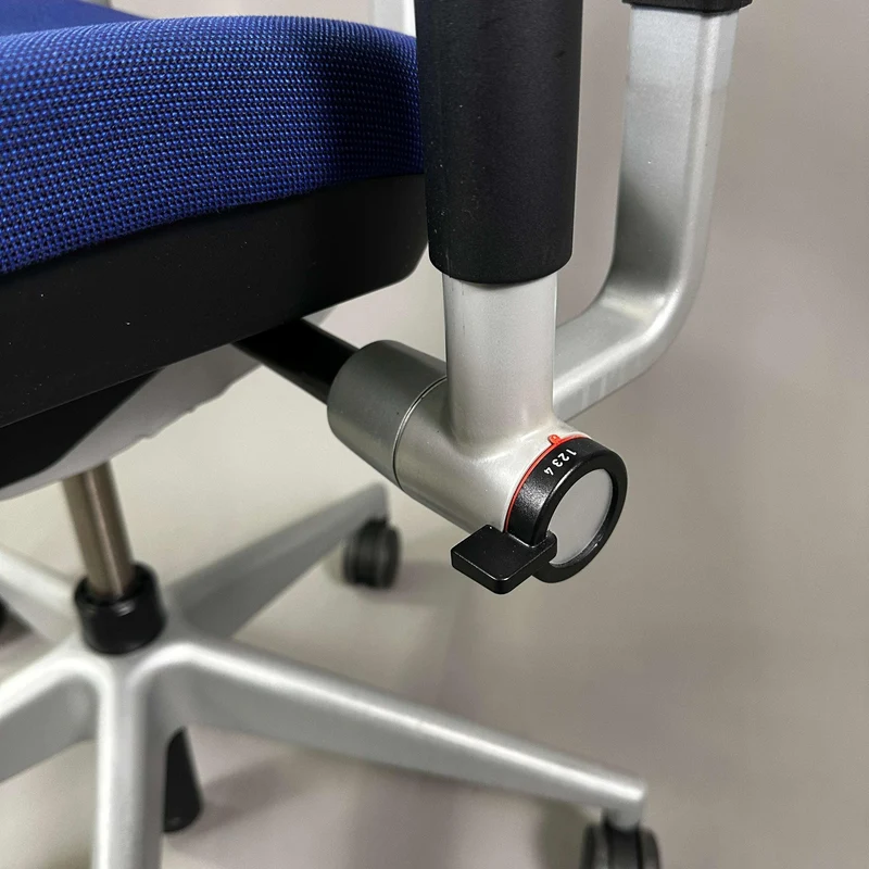 Steelcase Please blau