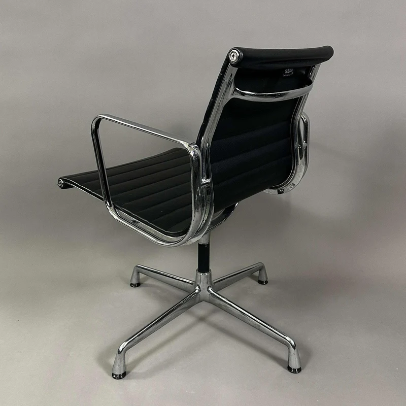 Vitra EA 108 Leder (beidseitig) schwarz