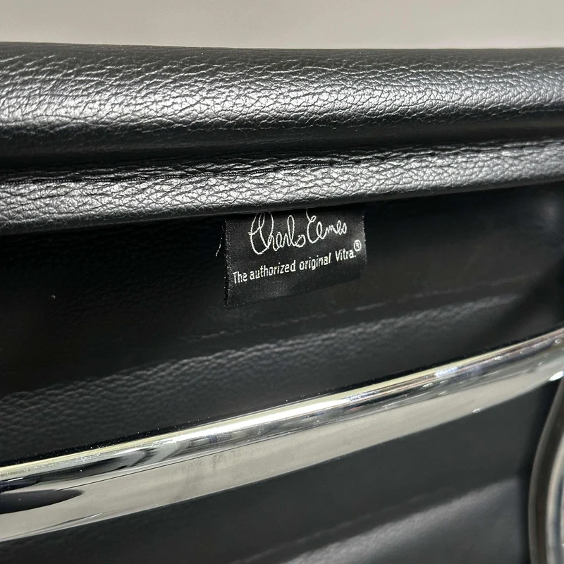 Vitra EA 108 Leder (beidseitig) schwarz