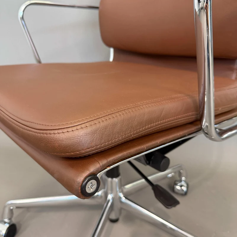 Vitra EA 217 Leder